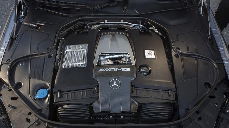 Моторный отсек Mercedes-AMG S63 4Matic+ Lang 2017 года  (WW) (фото 97 из 105)